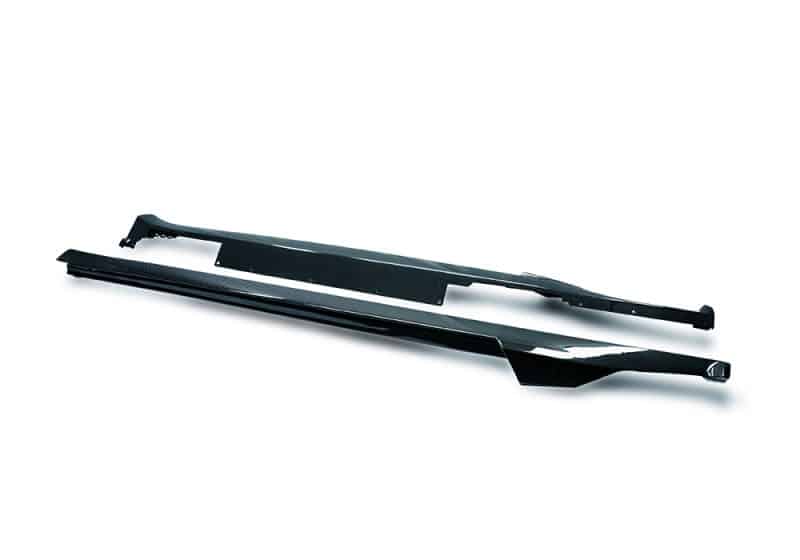 Side view of Ferrari Purosangue with Carbon Fiber Side Skirts showcasing its extended, low-profile design